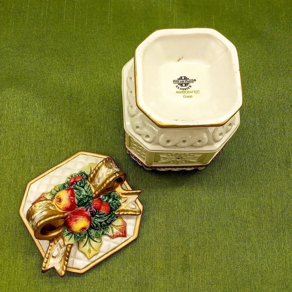 Vintage Fitz and Floyd Snowy Woods Covered Porcelain Sugar Bowl